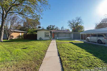 130 Greenhaven Dr San Antonio, TX 78201