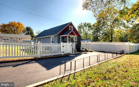 12 N Main St Clayton, NJ 08312