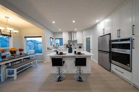 58 Sherwood Terrace NW Calgary, AB T3R 1M9