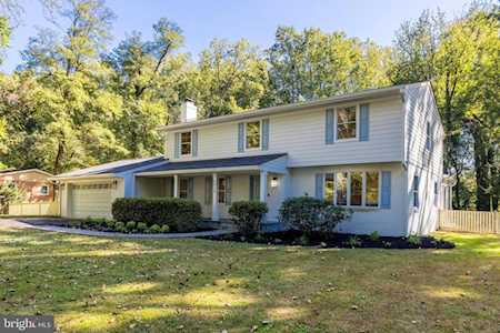 2039 Carrhill Rd Vienna, VA 22181