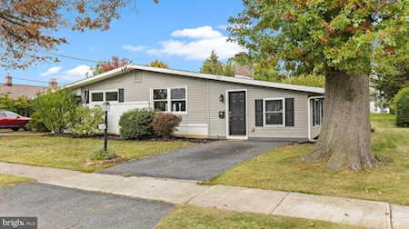 107 E Clearview Dr Camp Hill, PA 17011