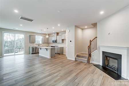 4417 Iron Oak Ln Charlotte, NC 28269