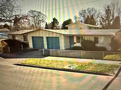 403 W 12th St Medford, OR 97501