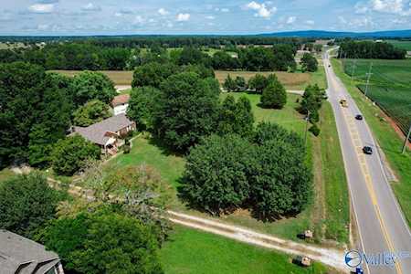 4435 Winchester Road New Market, AL 35761