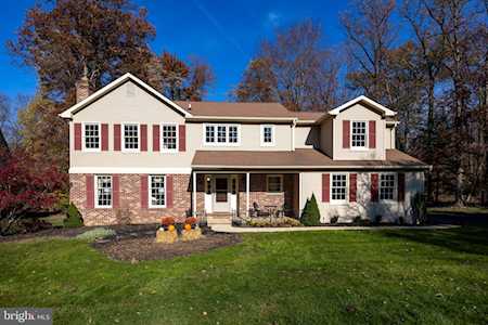 100 Wooded Eagle Ct Exton, PA 19341