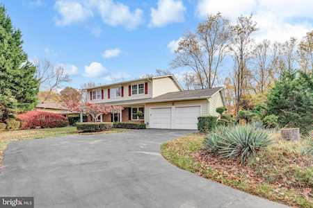 8902 Grass Valley Ct Springfield, VA 22153