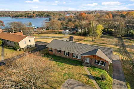 372 Green Harbor Rd Old Hickory, TN 37138