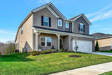 392 Old Stone Rd Goodlettsville, TN 37072