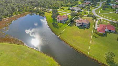 8304 Wisteria PLACE Bradenton, FL 34202