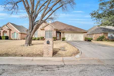 2123 Ballycastle Drive Arlington, TX 76017