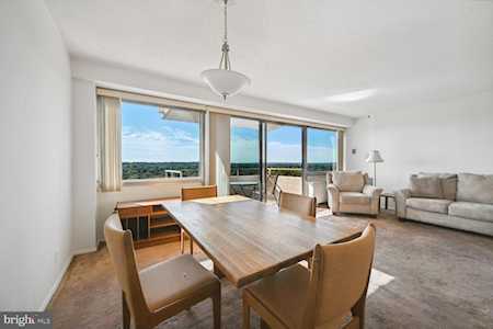 4515 Willard Ave #2208S Chevy Chase, MD 20815