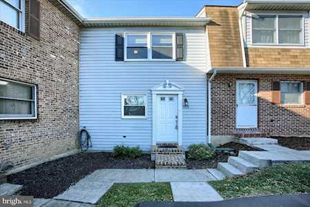 572 Valley Rd Enola, PA 17025
