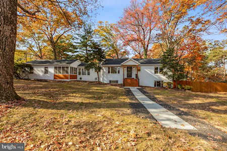4438 Village Dr Fairfax, VA 22030