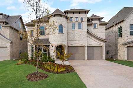 8401 Watersway Drive Rowlett, TX 75088