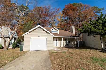 13426 Oakleaf Ct Newport News, VA 23608