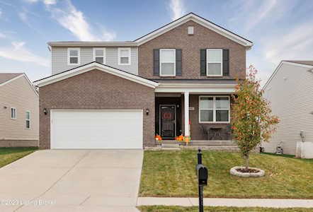 5023 Tealwood Dr Shelbyville, KY 40065