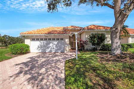 5001 Hanging Moss Ln Sarasota, FL 34238