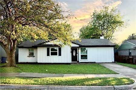 646 E Fairmeadows Drive Duncanville, TX 75116