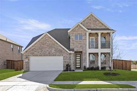 1910 Sand Springs Street Forney, TX 75126