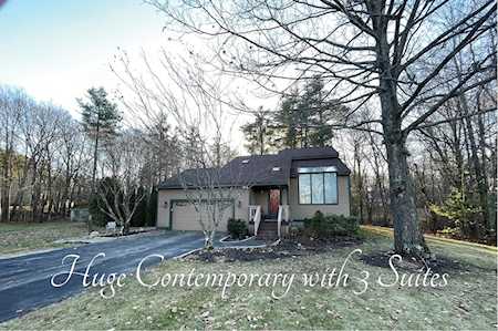 3 Drew Woods Dr Derry, NH 03038