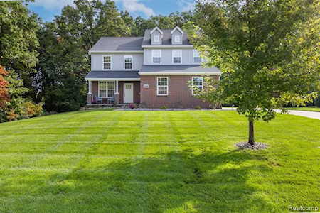 10238 Shenandoah Ridge Dr Brighton Twp, MI 48114