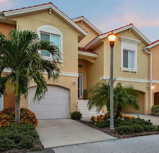 26 Franklin Ct S #B St. Petersburg, FL 33711