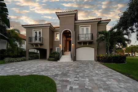 10 Bayfront Ct S St. Petersburg, FL 33711