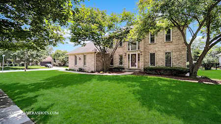 2585 Thornley Ct Aurora, IL 60504