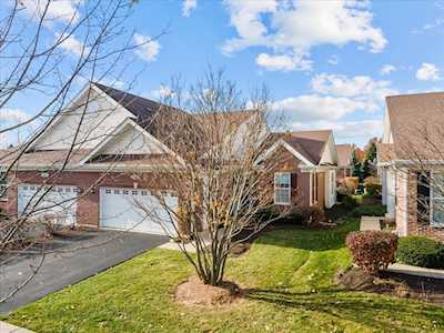 2866 Bond Circle Naperville, IL 60563