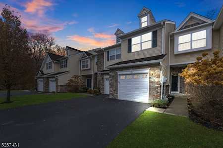 16 Julia Pl Mount Olive Twp., NJ 07828