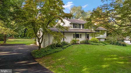 1421 Sugartown Rd Berwyn, PA 19312
