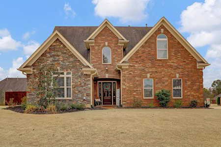 25 Running Brook Ln Oakland, TN 38060