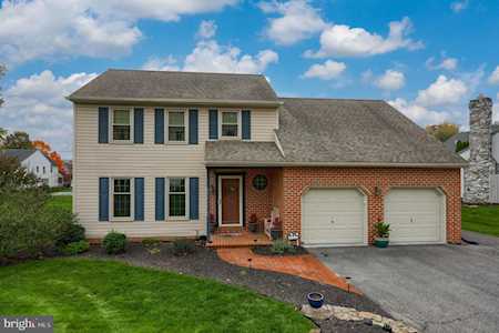 325 N Homestead Dr Landisville, PA 17538