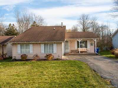 659 Woodingham Ave Waterford Twp, MI 48328