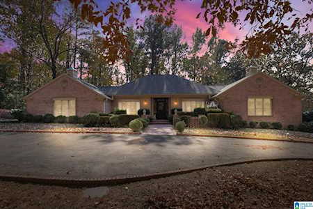2609 Cardinal Circle Vestavia Hills, AL 35243