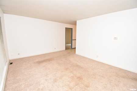 2251 Meadowview Ln Washington, IL 61571