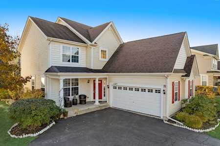 297 Seaton Ct Lake Zurich, IL 60047