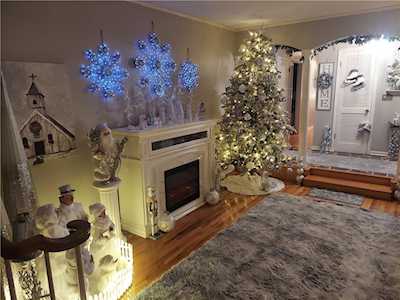 300 SW White Ridge Dr Lee's Summit, MO 64081