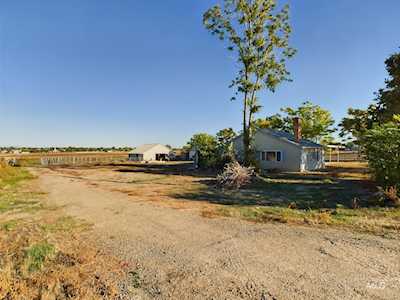 15822 Riverside Rd Caldwell, ID 83607