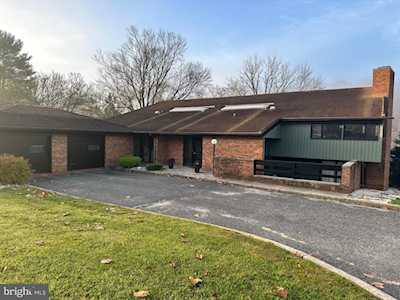 547 Lakeview Dr Swedesboro, NJ 08085