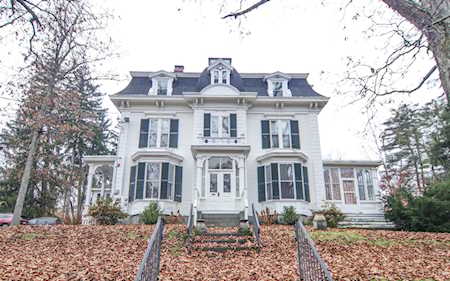 27 Cushing St #A Dover, NH 03820