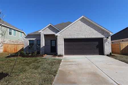 1911 Live Springs Way Rosenberg, TX 77471