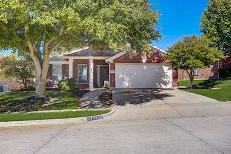 10432 Trevino Lane Benbrook, TX 76126