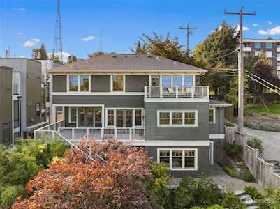 1522 5th Ave N Seattle, WA 98109