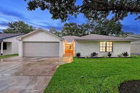 2014 Manila Ln Houston, TX 77043