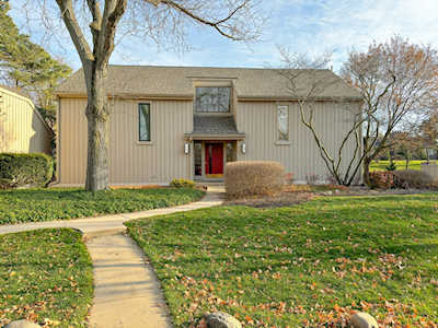 79 Meadow Place #C Lake Barrington, IL 60010
