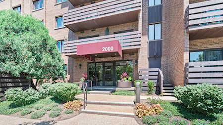 2000 Chestnut Ave #505 Glenview, IL 60025