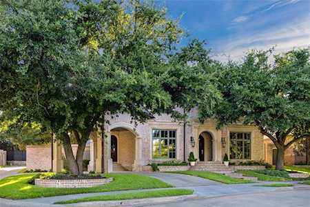 44 Armstrong Drive Frisco, TX 75034