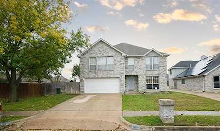 7410 Rochester Lane Arlington, TX 76002