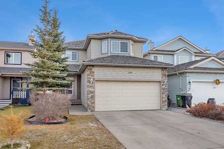 1144 Harvest Hills Dr NE Calgary, AB T3K 5C4